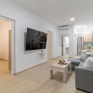 https://casa-premium-playa-centro-estacion-de-tren.1costadelsol.com